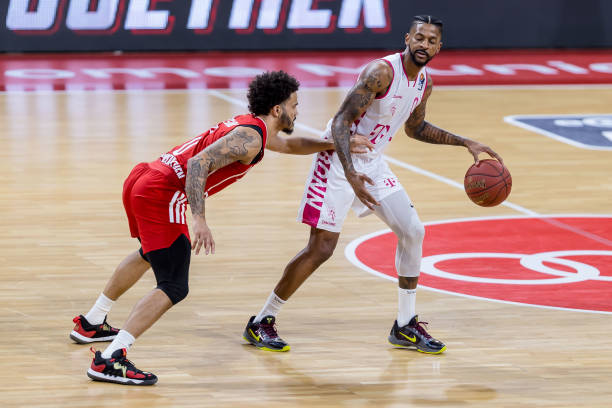 字时代立足 字时代立足