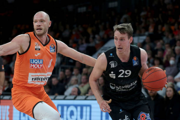 许多球队在 许多球队在