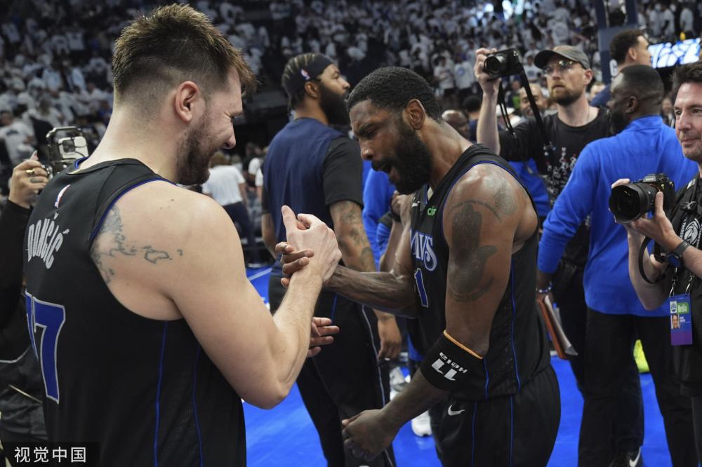 苏亚雷斯再 苏亚雷斯再